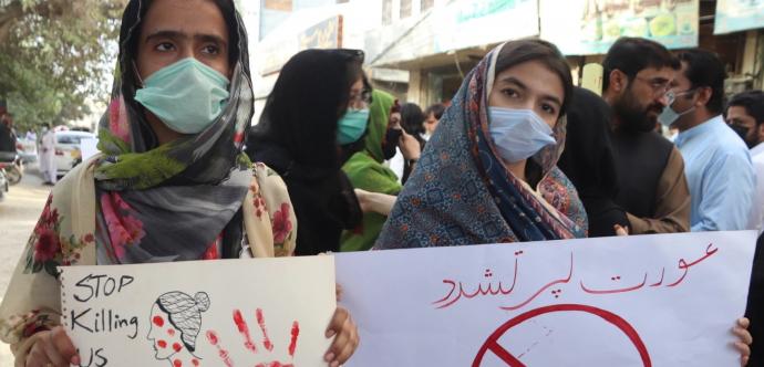Femmes pakistanaises manifestant pour le droit des femmes