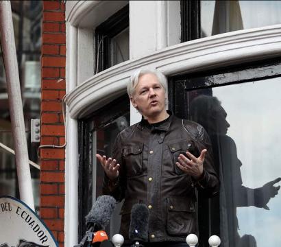 Julian Assange