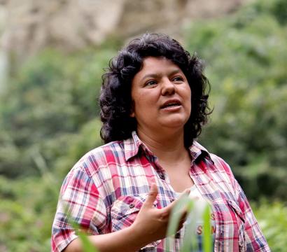 Berta Caceres dans la forêt hondurienne