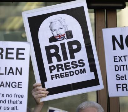 Pancarte Julian Assange