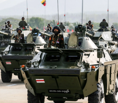 Des chars de l'armée alignés