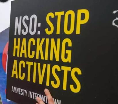 Manifestation hacking activists
